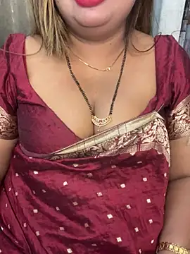 Lovely-Geet - BOOBS OILING😘😘