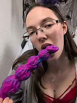 MrsCrazy18 - Show and massage my Boobs🥵