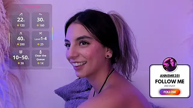 MaryAnneeXOO - Want me to suck your balls? I'd love to.