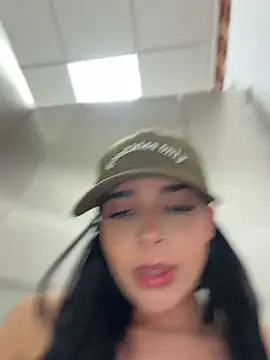 ArieliciousXXX - SQUIRT IN PUBLIC RESTROOM PRINCESS 😻💦