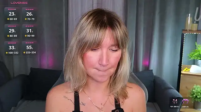 MilaBott - get naked and oil on my tits
