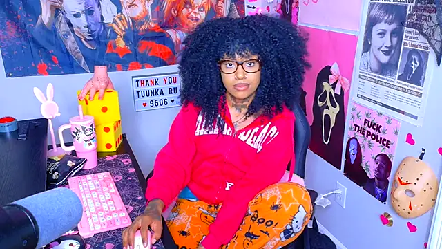 Spookiebaddie - oil + butt plug! 🍭