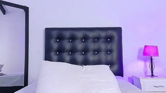 Skinny_hottie18 - squirt all over my bed