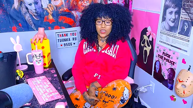 Spookiebaddie - oil + butt plug! 🍭