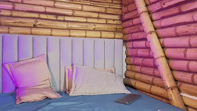Chel_seth - Seth play with my tits