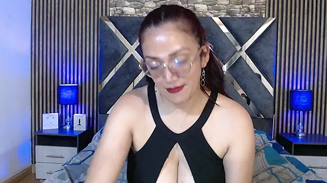 Dayana_mendoza69 - Plug on my ass 🔥🍆