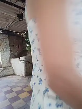 Sweet_outdoor_charm - Full naked 🫣+ anal plug 🍑❤️‍🔥