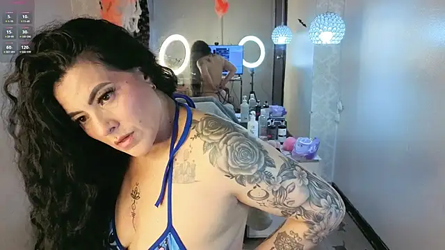 Lizha_milf - Spank my ass and spread🌺