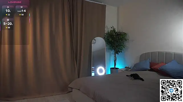 Gothgloria777 - massage tits