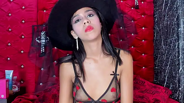 LinaSalazar - show 19 cm saliva-covered dildo