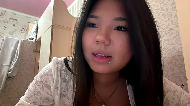 JohannaMickiewicz - Show my sexy tongue