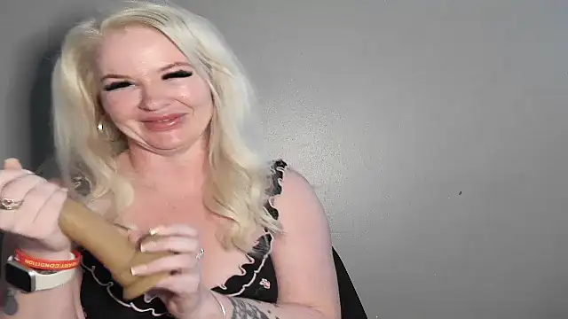 GymBunny_Grace - Boob out 2 mins LT 2 mins TC
