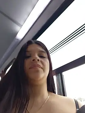 Layla-daring - I wet and suck my pretty tits