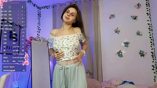 LumiNika - play eith my dildo