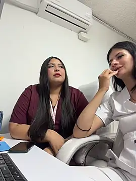 Mia_Alanna - in doggy Dakota