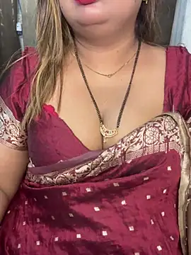 Lovely-Geet - BOOBS OILING😘😘