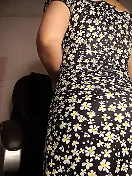 Zahra_Jalid - show your butt