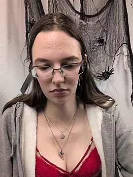 MrsCrazy18 - Show and massage my Boobs🥵