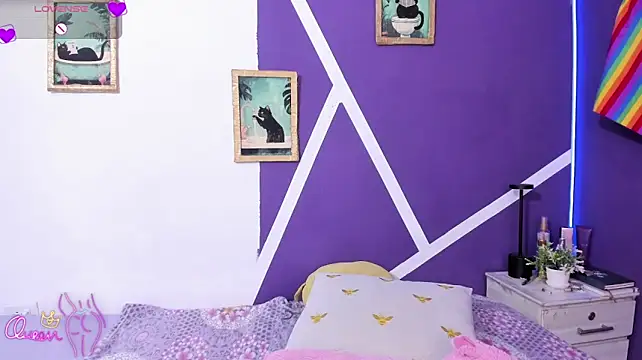 LilitRobins - PLUG IN SEXY ASS