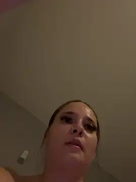Poppylooloo - Doggy rub pussy