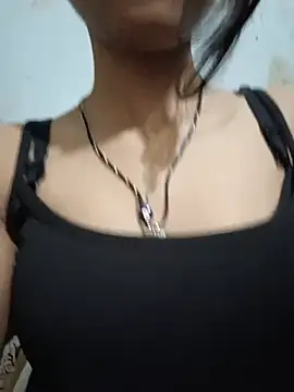 Nandundi - Show pussy in public