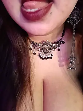Suhanakhan04 - Show me boobs