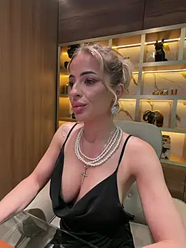 MissEmaDivine - make my legs shake in pleasure