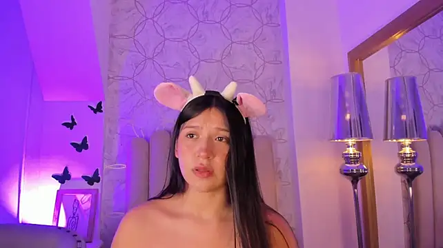 Foxy200__ - twerking with a bare ass