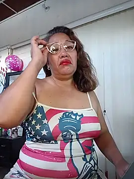 Anniecoopeer - squirt publico