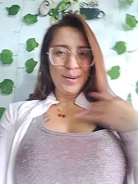 VALERY-94 - Off Bra+Creamtits in public🤭-TICKET