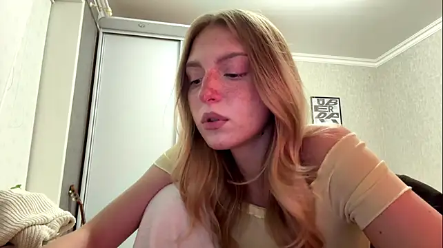 LatishaKrauel - tease with my boobs so hotttt