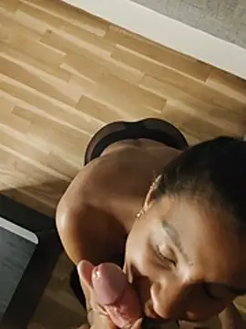 YaraEstelle - Blowjob + come shot for all of you <3