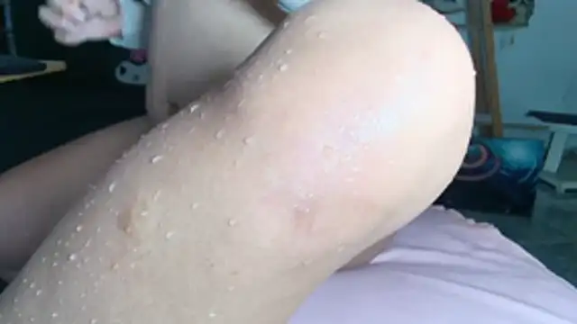 Chirlleyy - suck nipples and saliva