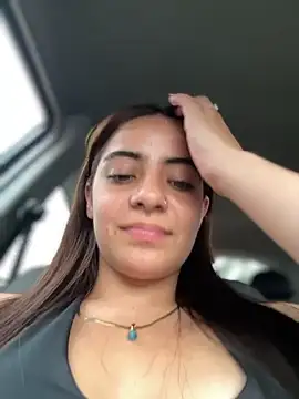 Hannacruzs - SQUEEZING TITS IN THE MALL