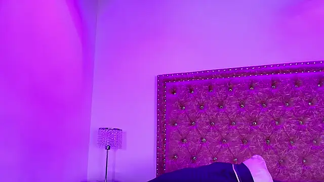 Juless_cornett - Suck Dildo x6 minutes😝🍆