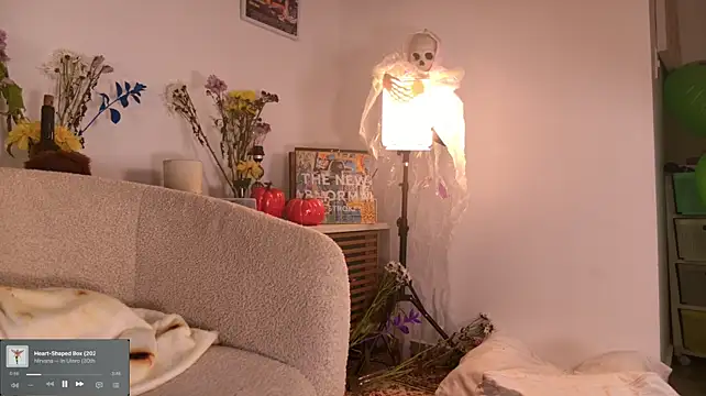 Digitalkissess - GET NAKED!