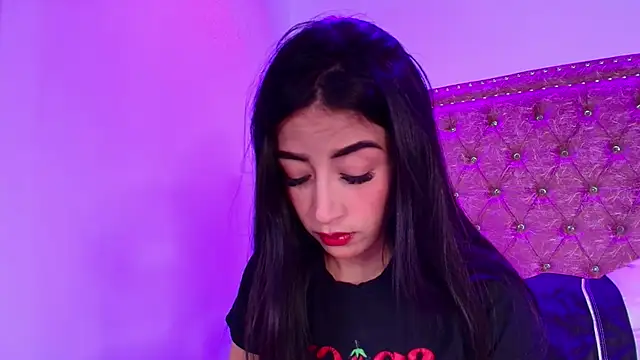 Juless_cornett - Suck Dildo x6 minutes😝🍆