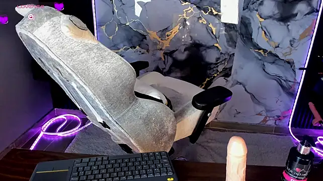 Karina__millerr - strong squirt