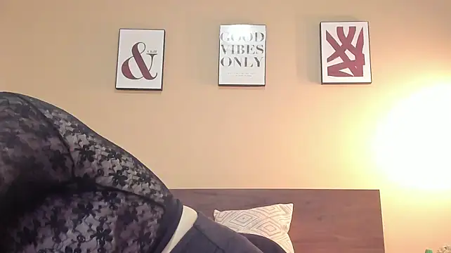 LuciaMiller - shake my ass