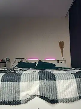 Lovynna - Lick tits+last tip hot video