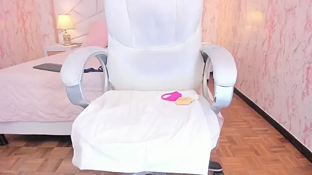 Emily_Whinfre - BOUNCE ASS WHILE RIDE COCK 🫦🔥