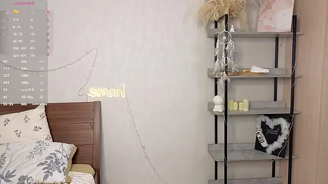 MyraDeasy - Show ass+spank♥