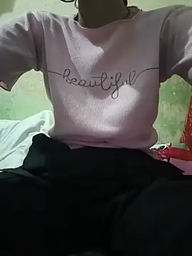 Nandundi - Show pussy in public