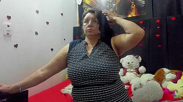 Evaaross_2345 - my toy in the clitoris