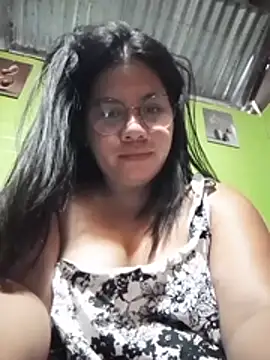 Big_butt9 - Showing huge tits