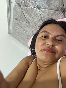 Horny-Mommy-Dirty - squirt fountain