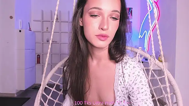 InnocentEvee - Toy Control 5m 💦🥵