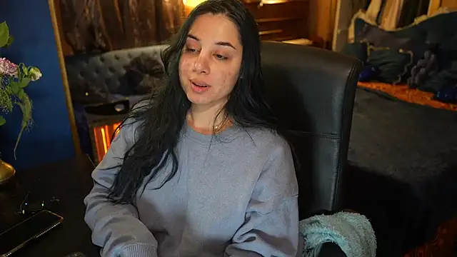 VanessaDoyle - pinze capezzoli+ foto hot
