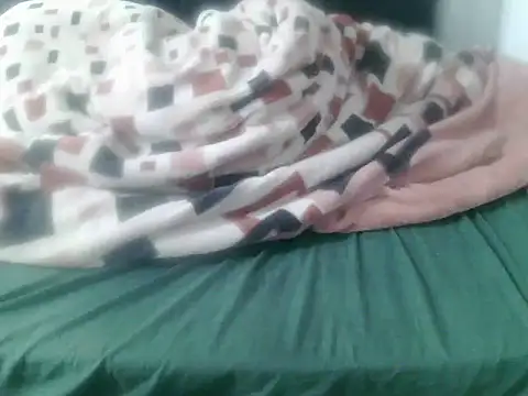 SavageQueen33 - HEY DADDY IM NEW