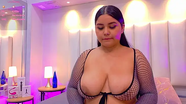 KeilyRoss - boobs out